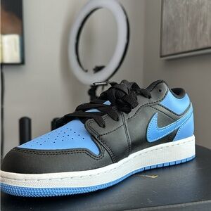 Brand New Air Jordan 1 low black and blue see picture for size